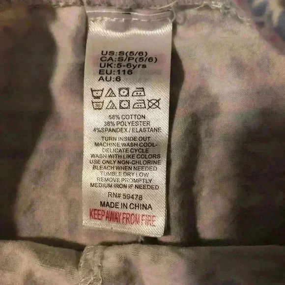 Cynthia Rowley unicorn sweater/pant set. Size 5/6. In gently worn condition. - Picture 7 of 7